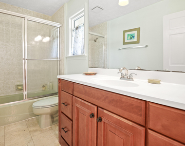 1974 Sw Saint Andrews Drive - Photo Thumbnail 24