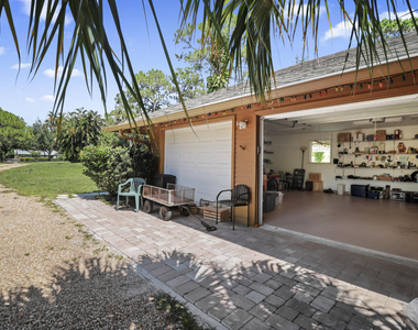 1974 Sw Saint Andrews Drive - Photo Thumbnail 39