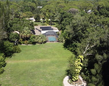 1974 Sw Saint Andrews Drive - Photo Thumbnail 3