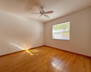 495 11th Court - Photo Thumbnail 9
