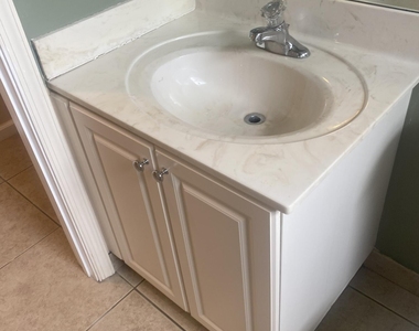 906 Mariner Bay Boulevard - Photo Thumbnail 32