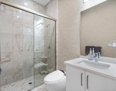 8233 Crystal Downs Avenue - Photo Thumbnail 20