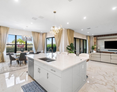 8233 Crystal Downs Avenue - Photo Thumbnail 15