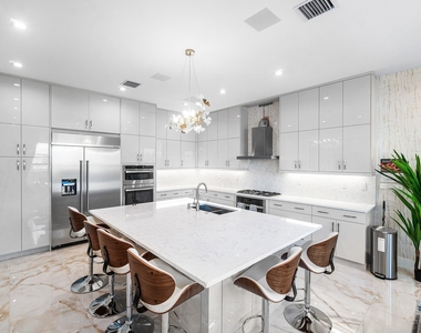 8233 Crystal Downs Avenue - Photo Thumbnail 13