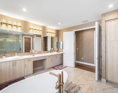 8233 Crystal Downs Avenue - Photo Thumbnail 38