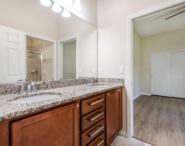 3425 Siena Circle - Photo Thumbnail 27