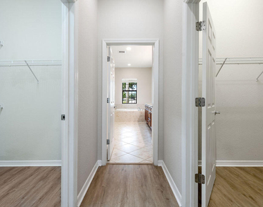 3425 Siena Circle - Photo Thumbnail 17