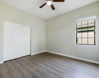 3425 Siena Circle - Photo Thumbnail 29