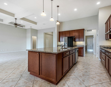 3425 Siena Circle - Photo Thumbnail 15