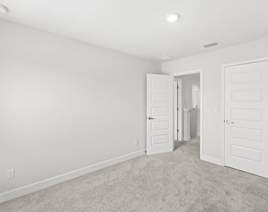 692 Ne Turtleback Trail - Photo Thumbnail 28