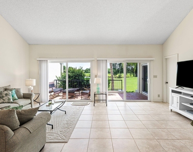 2584 Muirfield Court - Photo Thumbnail 11