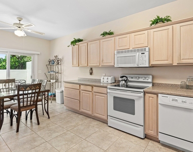 2584 Muirfield Court - Photo Thumbnail 17