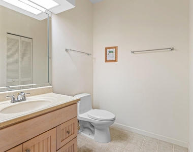 2584 Muirfield Court - Photo Thumbnail 24