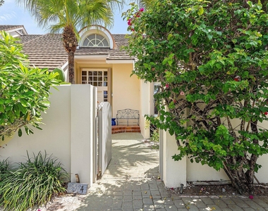 2584 Muirfield Court - Photo Thumbnail 2