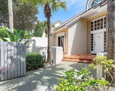 2584 Muirfield Court - Photo Thumbnail 4