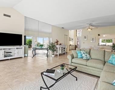 2584 Muirfield Court - Photo Thumbnail 13