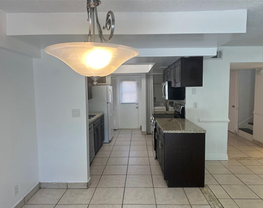 4340 Nw 80th Avenue - Photo Thumbnail 3