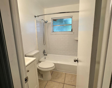 4340 Nw 80th Avenue - Photo Thumbnail 18