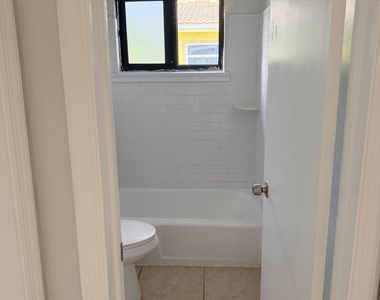 4340 Nw 80th Avenue - Photo Thumbnail 25