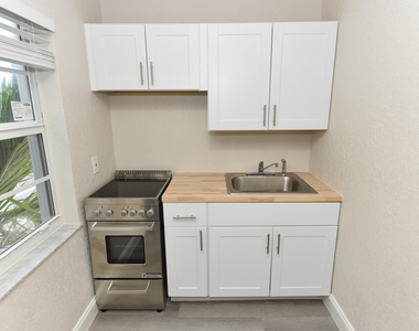 605 N Federal Highway - Photo Thumbnail 4