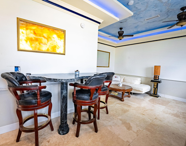 1325 N Mangonia Drive - Photo Thumbnail 4