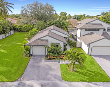 2474 Bedford Mews Drive - Photo Thumbnail 36