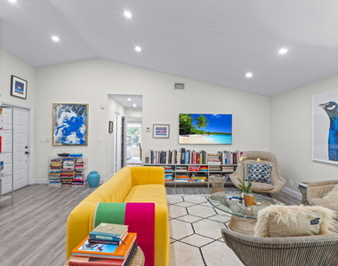 2474 Bedford Mews Drive - Photo Thumbnail 5