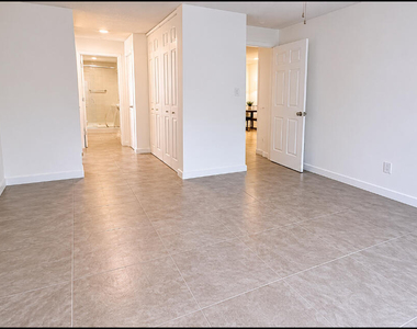 3740 Inverrary Drive - Photo Thumbnail 24