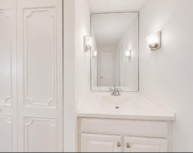 3740 Inverrary Drive - Photo Thumbnail 29