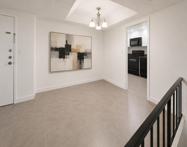 3740 Inverrary Drive - Photo Thumbnail 17