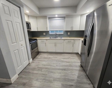 7931 Sw 7th Place - Photo Thumbnail 4