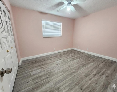 7931 Sw 7th Place - Photo Thumbnail 9