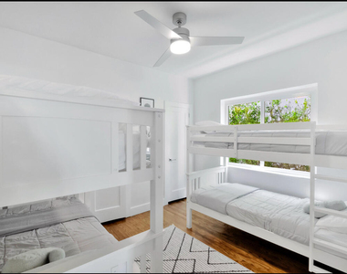 7825 Byron Avenue - Photo Thumbnail 4