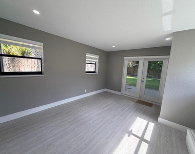 827 Franklin Road - Photo Thumbnail 13