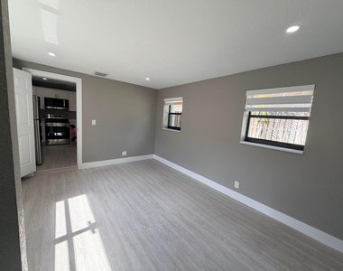 827 Franklin Road - Photo Thumbnail 14