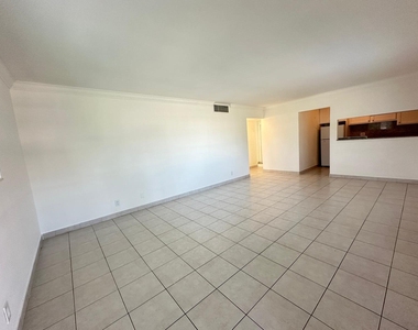 817 Lighthouse Drive - Photo Thumbnail 10