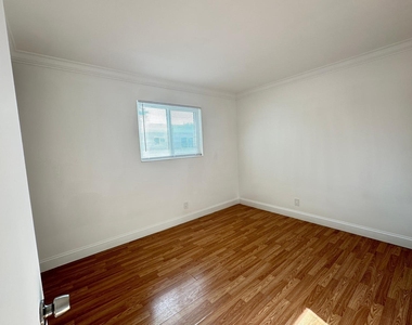 817 Lighthouse Drive - Photo Thumbnail 4