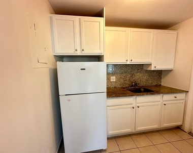 817 Lighthouse Drive - Photo Thumbnail 8