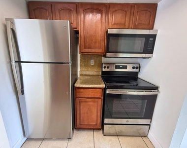 4100 Nw 16th Avenue - Photo Thumbnail 3