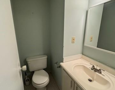 4384 Nw 9th Avenue - Photo Thumbnail 8