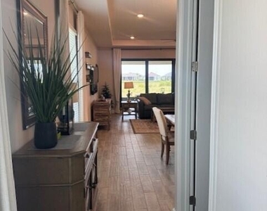 12813 Sw Ambra Street - Photo Thumbnail 1