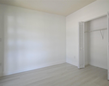 9499 W Mcnab Road - Photo Thumbnail 8