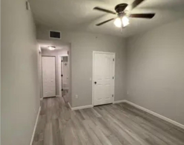 9905 Baywinds Drive - Photo Thumbnail 11