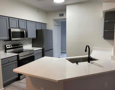 9905 Baywinds Drive - Photo Thumbnail 6