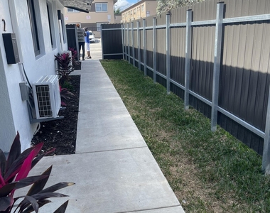 880 Nw 8th Avenue - Photo Thumbnail 16