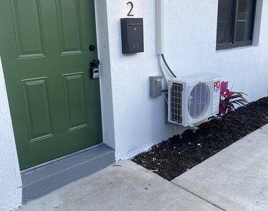 880 Nw 8th Avenue - Photo Thumbnail 15