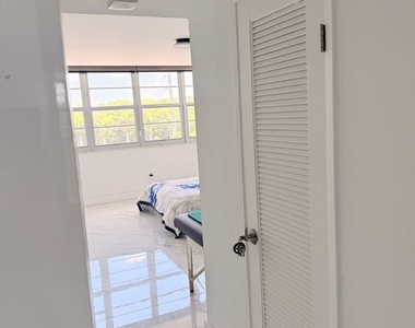 2841 Ne 163rd Street - Photo Thumbnail 5