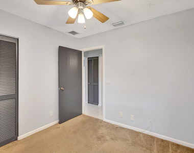 4385 Willow Brook Circle - Photo Thumbnail 16