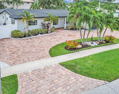 701 Appleby Street - Photo Thumbnail 1