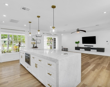 701 Appleby Street - Photo Thumbnail 12